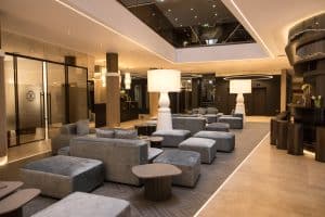 Lobby DIACO Boutique Hotela s pogledom prema recepciji